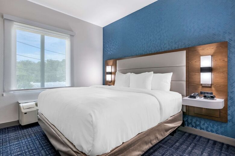 Hotel Comfort Suites Gainesville Near University