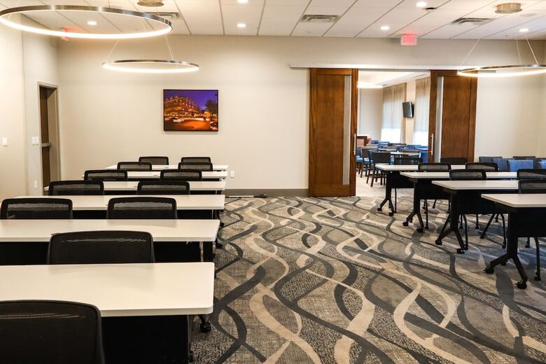 Hotel Comfort Suites Gainesville Near University