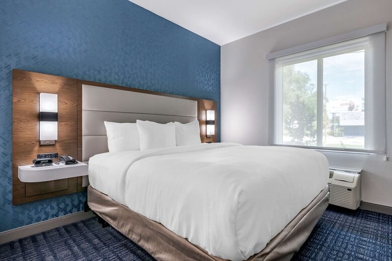 Hotel Comfort Suites Gainesville Near University