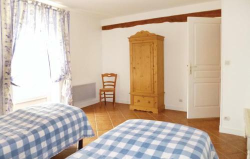 Holiday Home Les Pres H-765