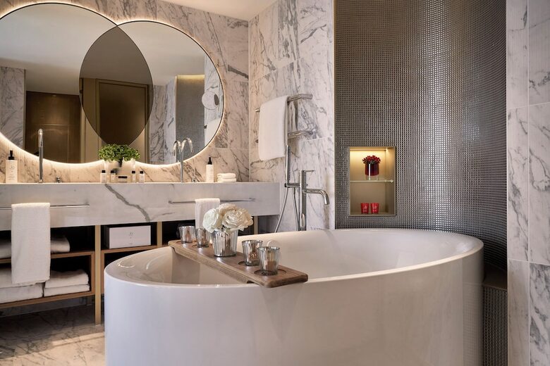 Hotel The Botree London, Curio Collection By Hilton