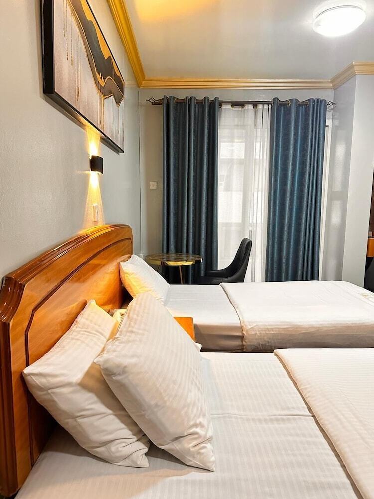 Maaeen Hotel