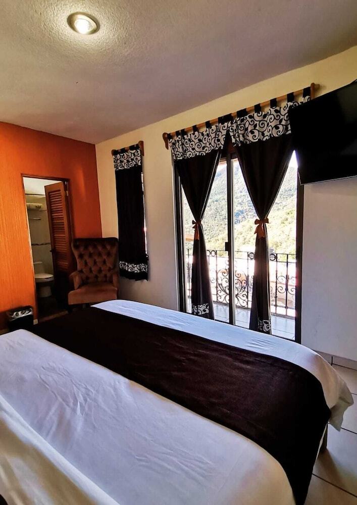 Hotel & Balneario Los Angeles