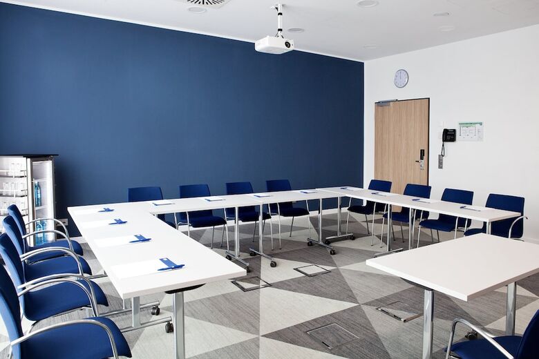 Hotel Holiday Inn Express Furth By Ihg