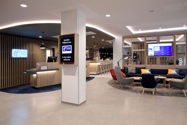 Hotel Holiday Inn Express Furth By Ihg
