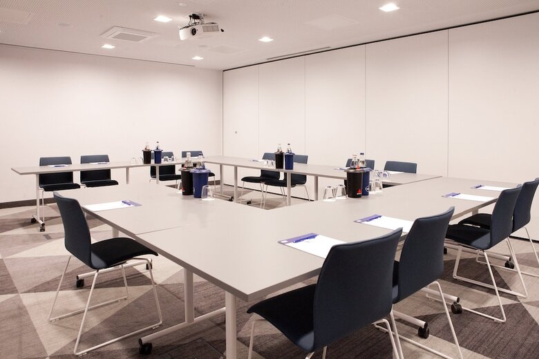Hotel Holiday Inn Express Furth By Ihg