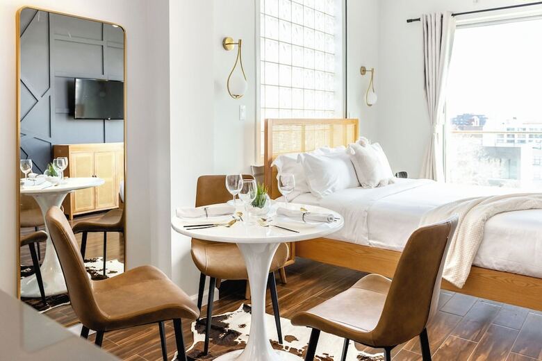The Modernist Hotel