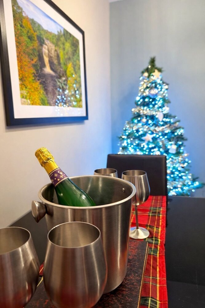 HC Property - The Hideaway At Watergate Eye