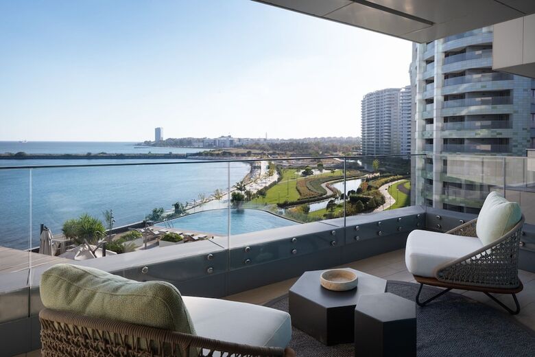 Jw Marriott Hotel Istanbul Marmara Sea