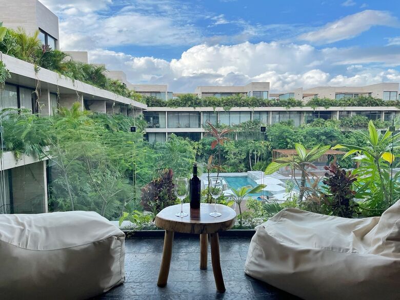 Mistiq Tulum