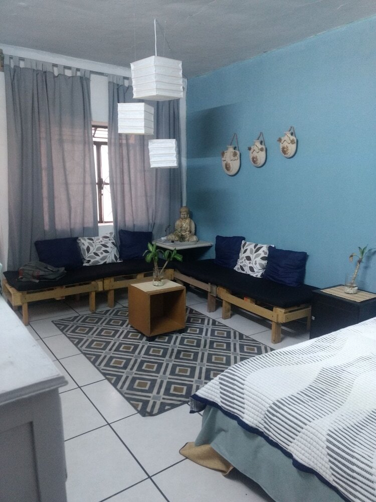 Hostal Gato Azul Habitaciones Privadas