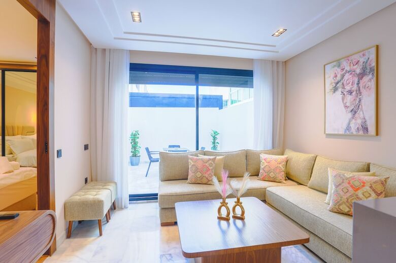 Aparthotel Les Joyeux Luxury Suites & Appart