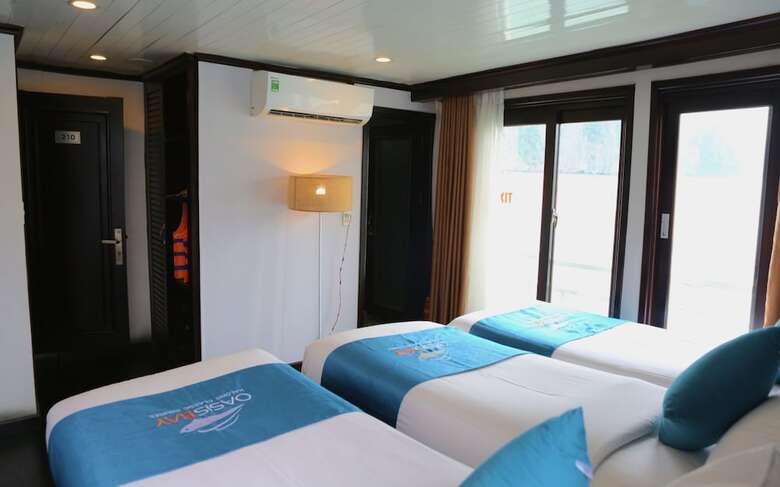 Oasis Party Cruise