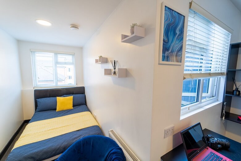 46 North Road Studios Near Qe And Uob