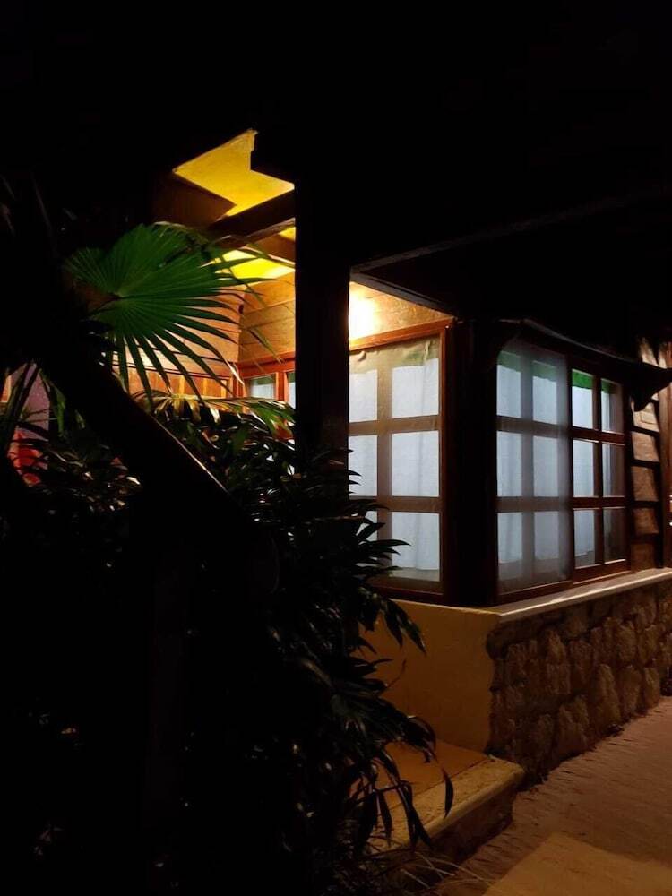 Hotel Cabanas K'iin Y�etel H� Bacalar