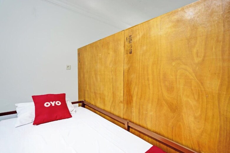 Hotel Oyo 92736 Bougenville Rover