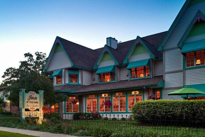 Bed & Breakfast Inn At The Park