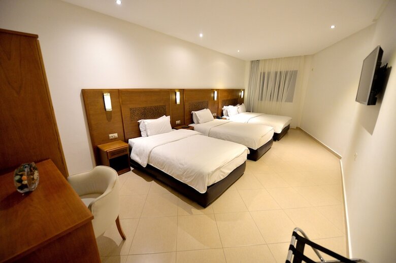 Hotel El  Djenina