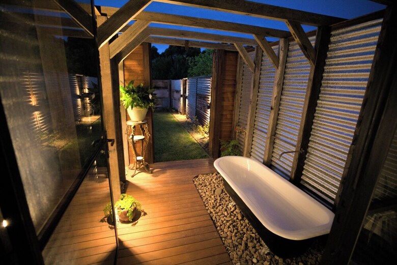 Bed & Breakfast Old Chaff Mill Retreat - - Luxury Vineyard Accommodation