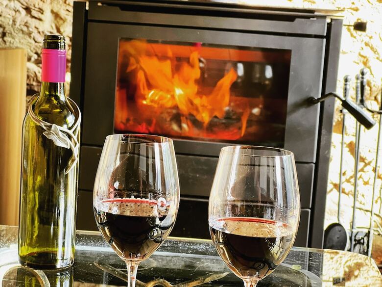 Bed & Breakfast Old Chaff Mill Retreat - - Luxury Vineyard Accommodation
