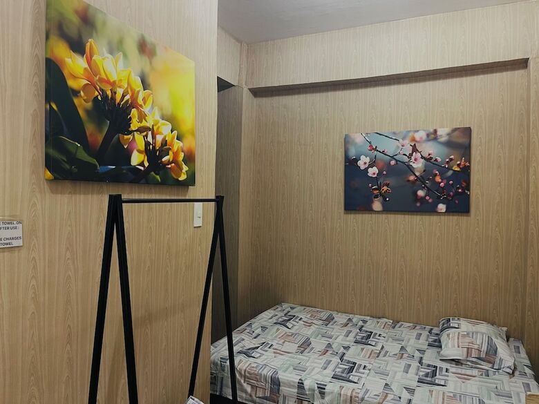 Aparthotel 83 F. Bautista St