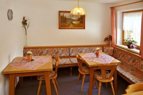 Hostal Haus Alpenruh