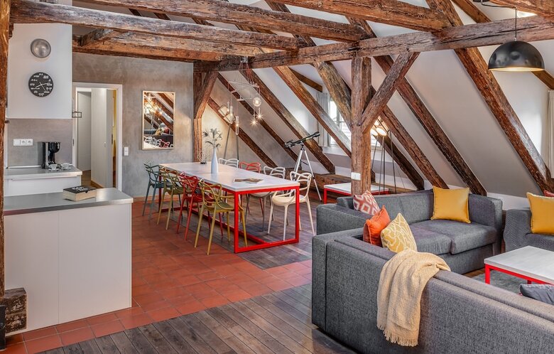 4 Arts Apartments By Adrez Living