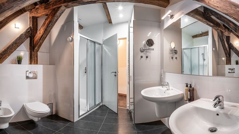 4 Arts Apartments By Adrez Living