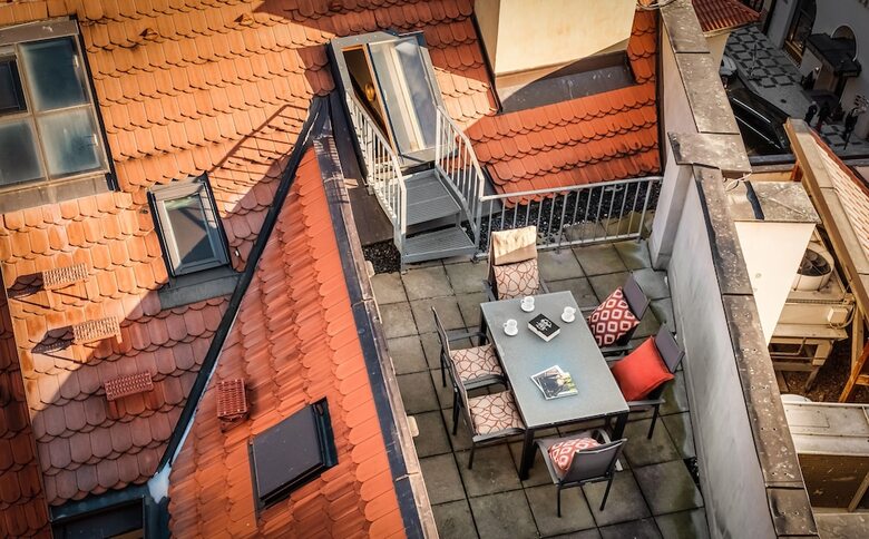 4 Arts Apartments By Adrez Living