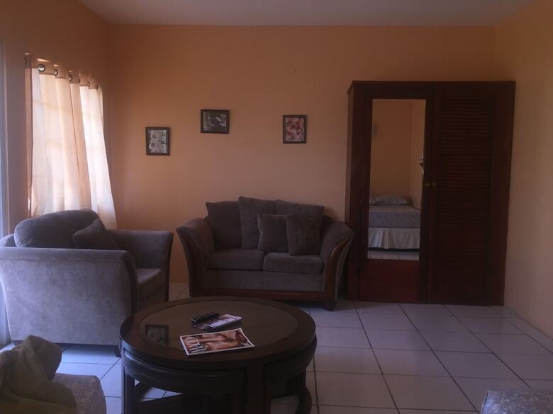Apartamentos Bagos Eco Retreat & Cafe