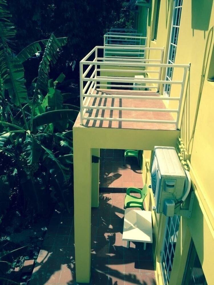 Apartamentos Bagos Eco Retreat & Cafe