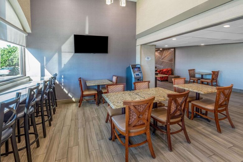 Hotel Baymont By Wyndham Mcallen/pharr