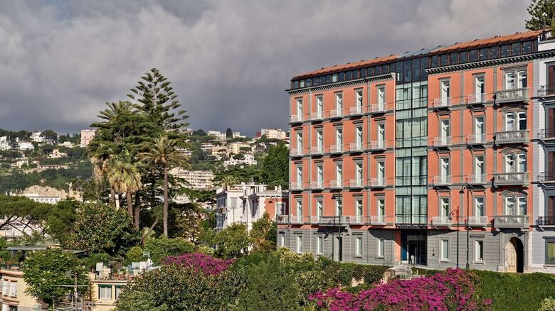 Hotel De Bonart Naples, Curio Collection By Hilton