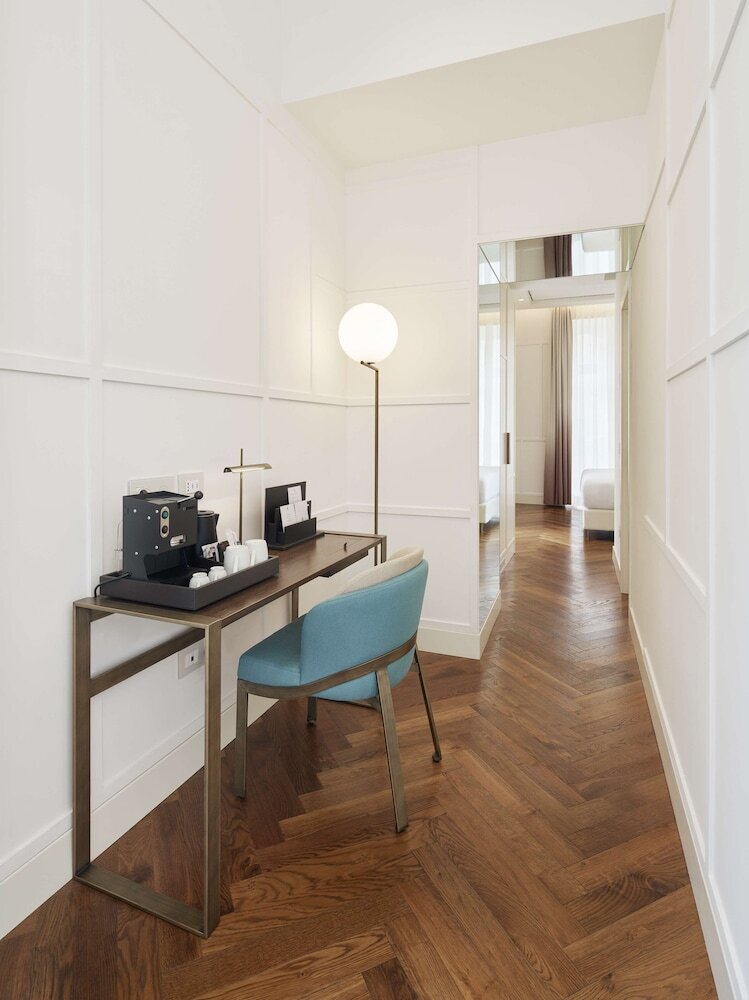 Hotel De Bonart Naples, Curio Collection By Hilton