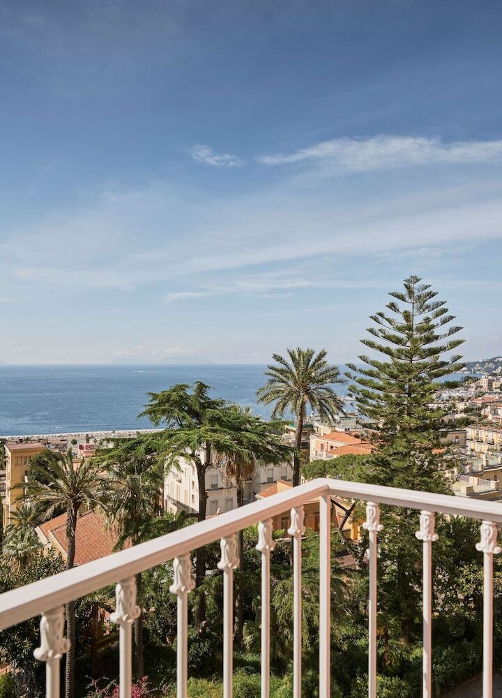 Hotel De Bonart Naples, Curio Collection By Hilton