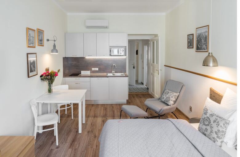 Mordecai Twelve Apartments By Adrez Living