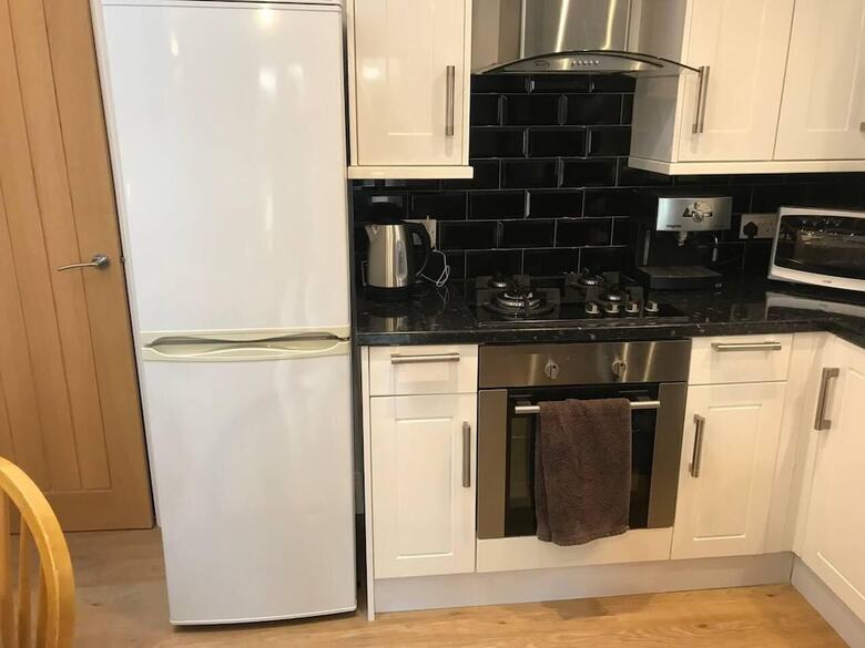 Cozy Lodge Sleeps 4 In Barton-upon-humber