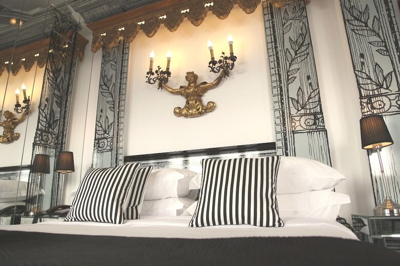 Bed & Breakfast Teatro Boutique Rooms & Suites