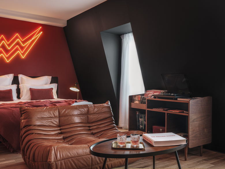 Seven Hotel