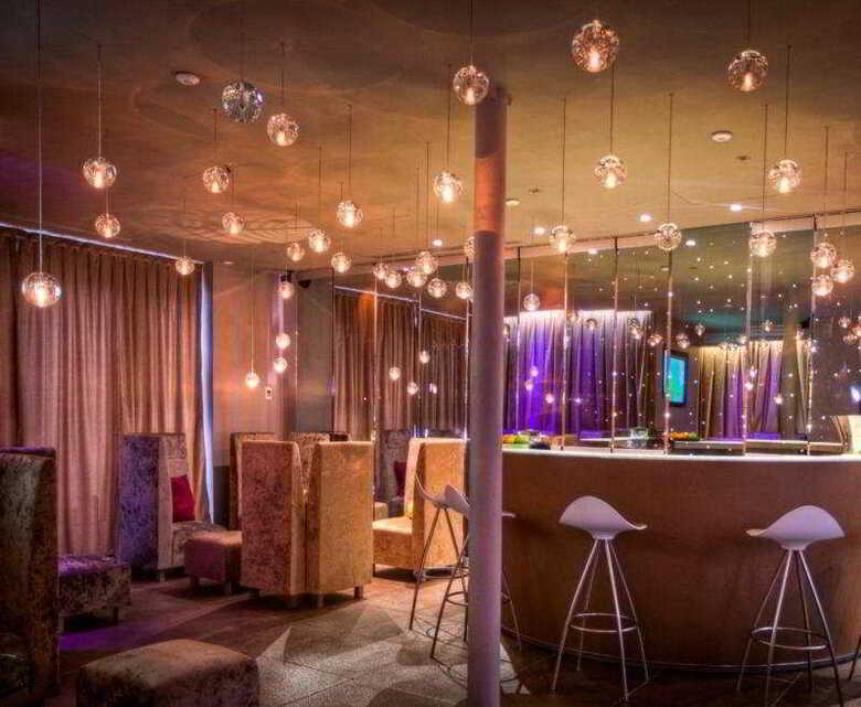 Seven Hotel