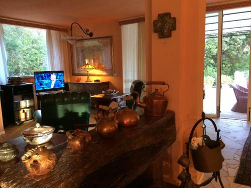 Hostal Villa Bouganvillea