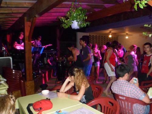 Camping Rives Des Corbi�res