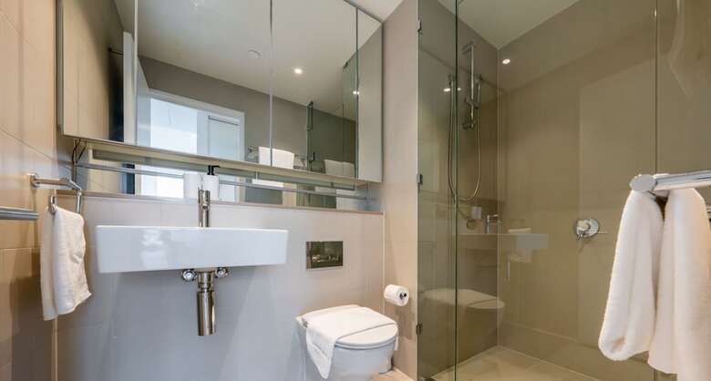 Melbourne Private Apartments - Collins Street Waterfront, Docklands