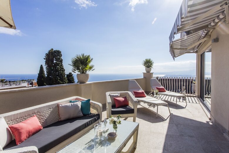 La Malandrina Apartments & Suites