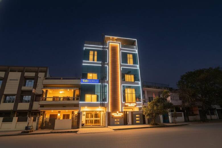 Fabhotel Super 3 Premium - 800m From Kashi Vishwanath Temple