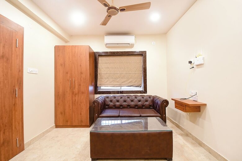 Fabhotel Dreamworld Residency