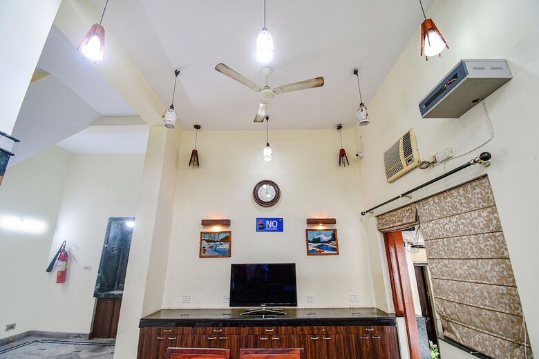 Hotel Fabexpress Ullash Residency