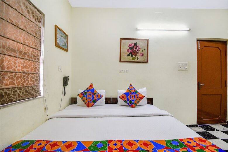 Hotel Fabexpress Ullash Residency