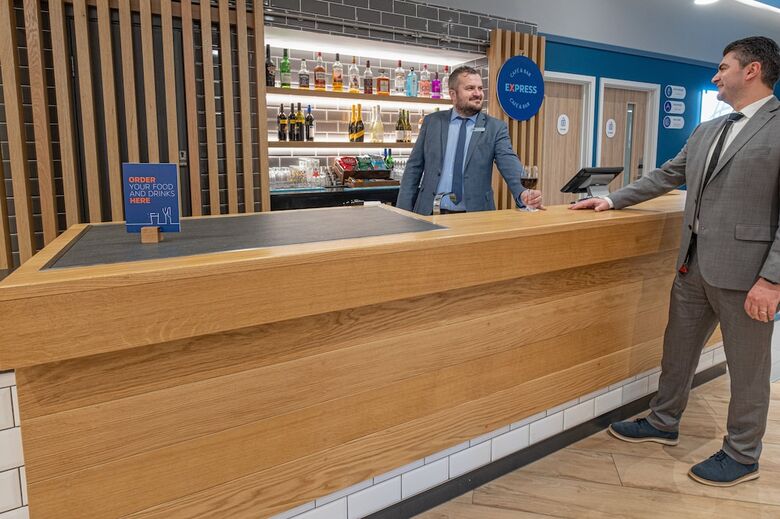 Hotel Holiday Inn Express Fleet By Ihg
