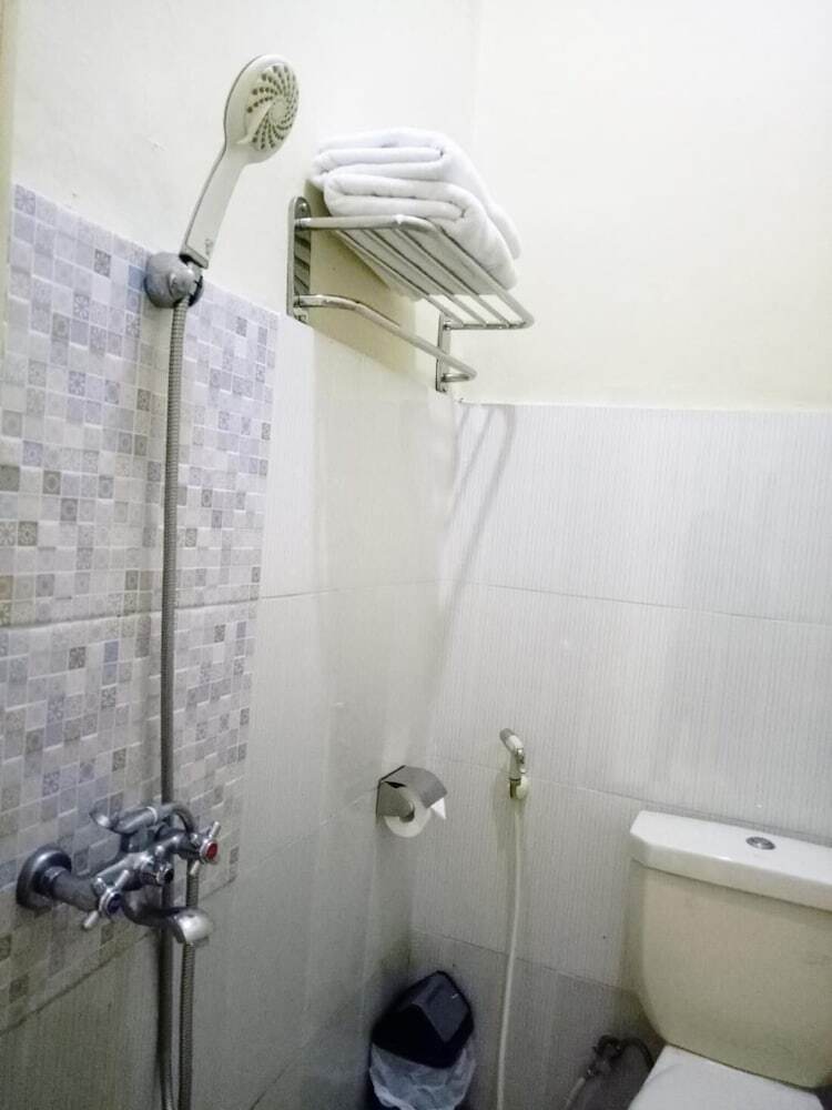 Hotel Nice Double Room With Ac, Garden And Wifi